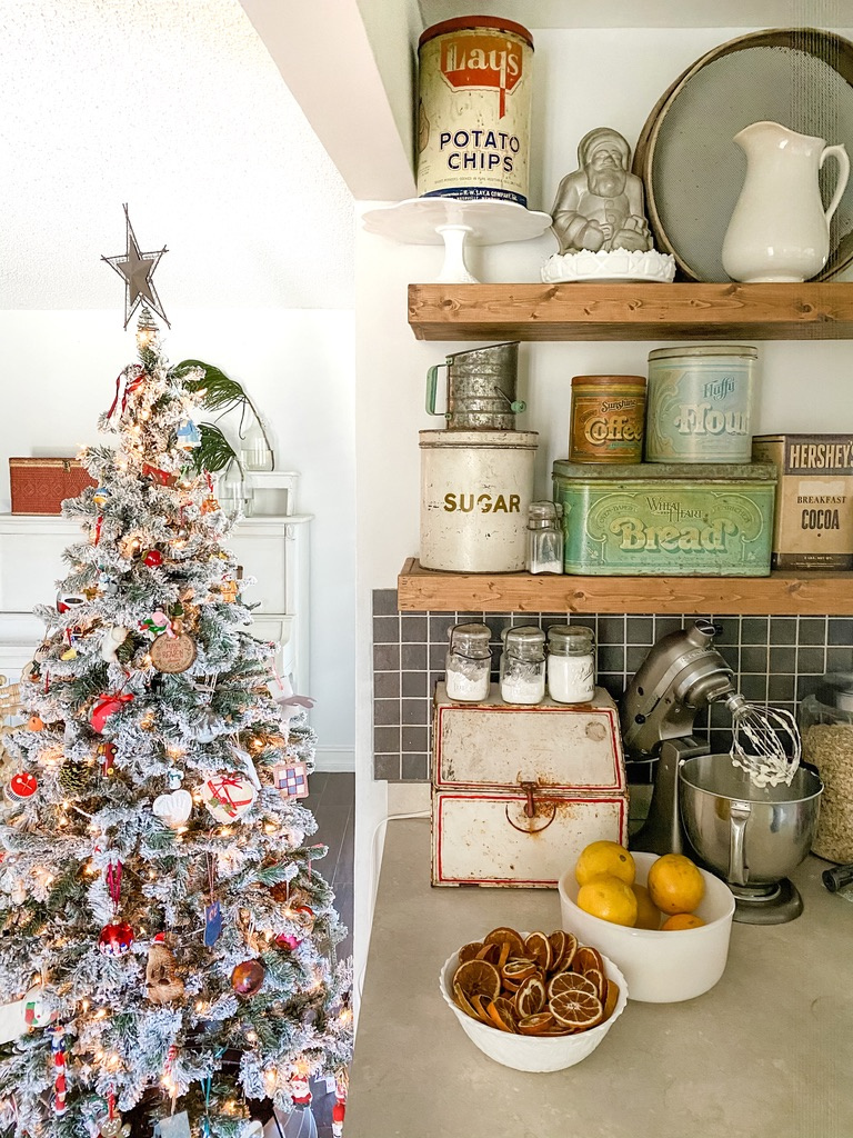 Vintage Christmas decor in the kitchen